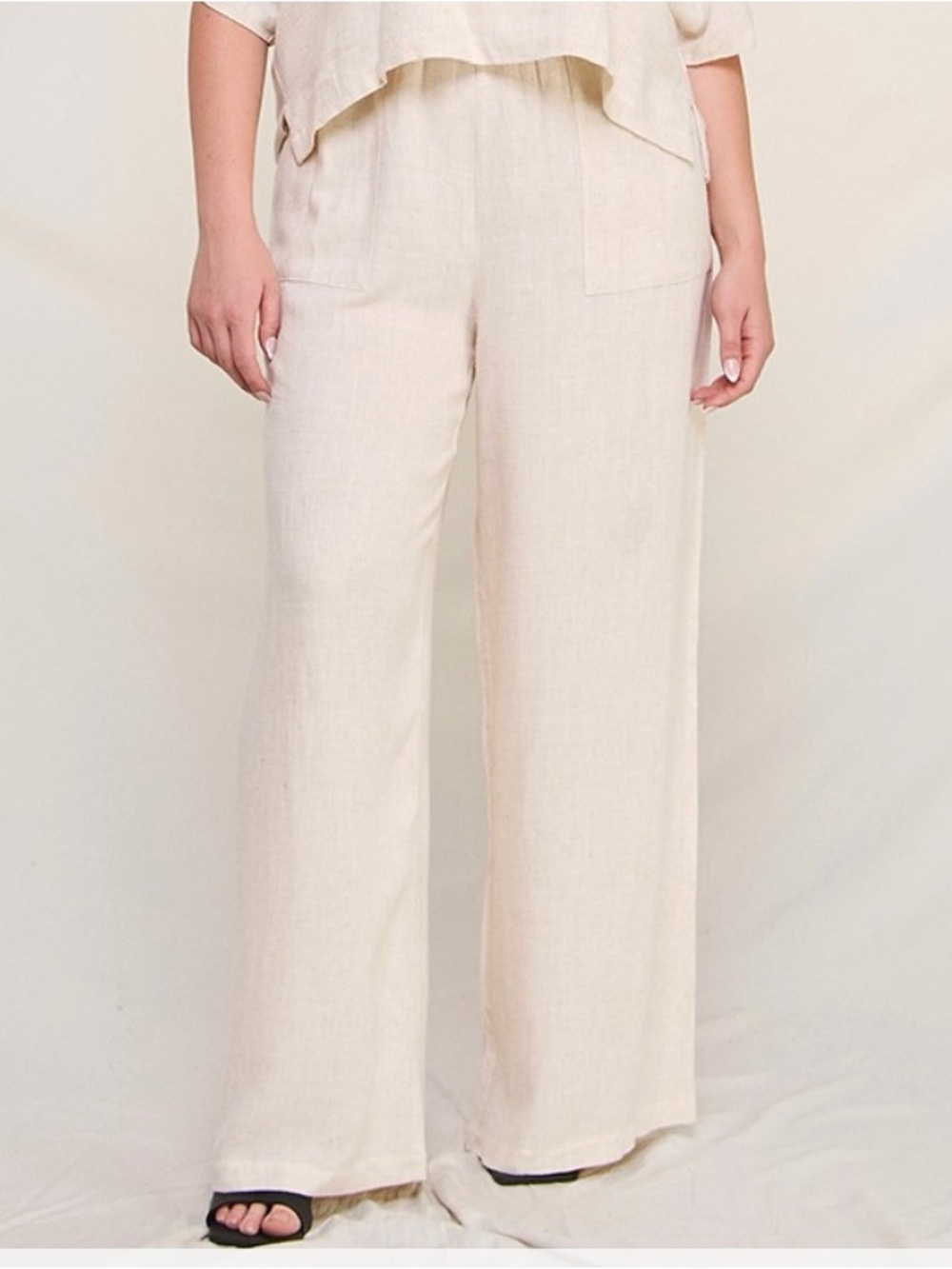 Relaxed Wide-Leg Linen Pants in Cream